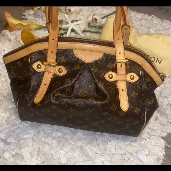 LV Monogram Tivoli GM - Picture 8 of 16